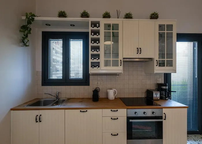 Angelinas Quarters - Kalamata Mediterranean Villas