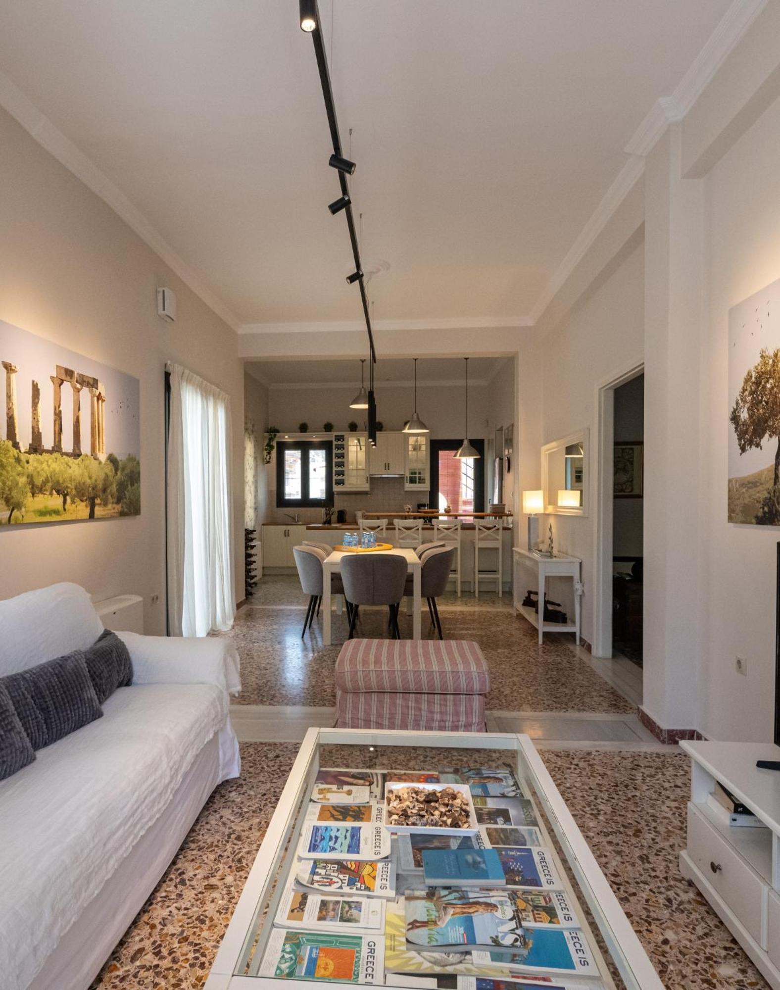 Villa Angelinas Quarters - Mediterranean